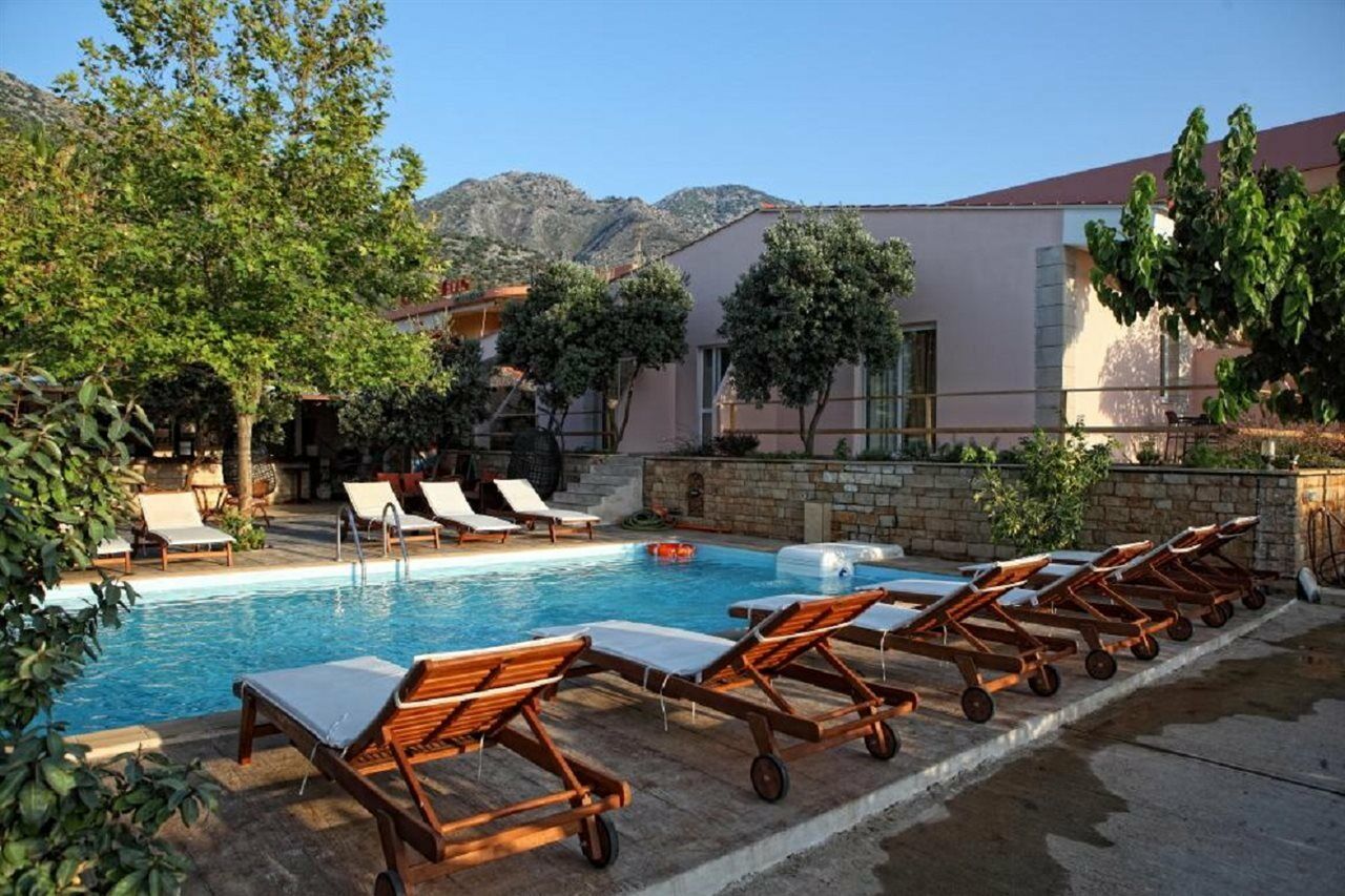 Niriides Beach Hotel Rethymno Exteriör bild
